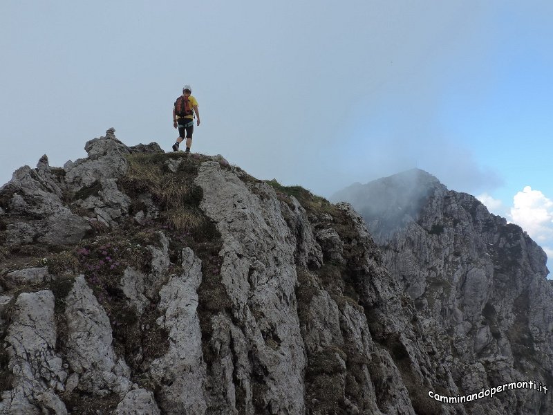 74 Ferrata MAURIZIO Anticima est Monte Alben.JPG -           